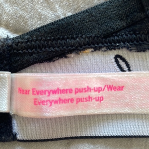 PINK Bra - Picture 4 of 6